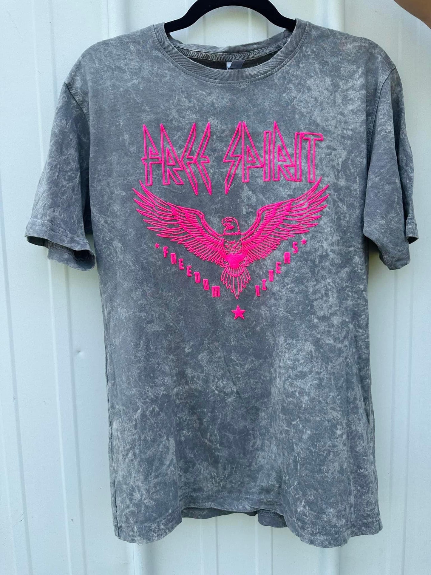 Mineral Washed Gray Hot Pink Puff Free Spirit Tee
