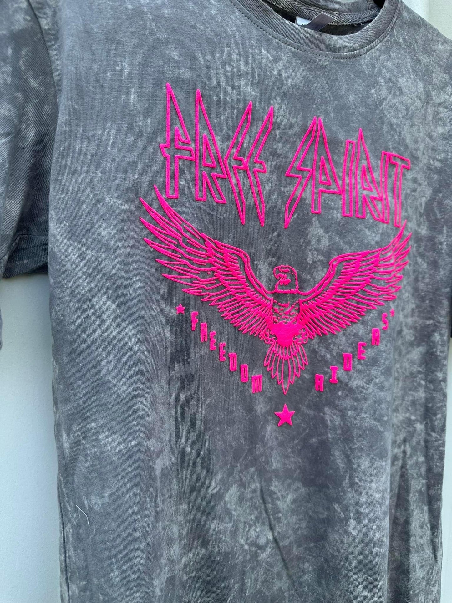Mineral Washed Gray Hot Pink Puff Free Spirit Tee