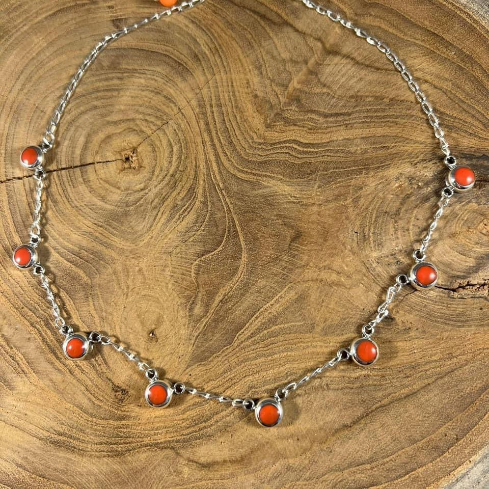 The Dolly Choker - Coral